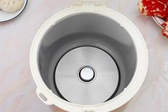 Nồi cơm nắp gài Kangaroo 2.2 lít KG572