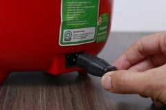 Nồi cơm nắp gài Kangaroo 1.2 lít KG822