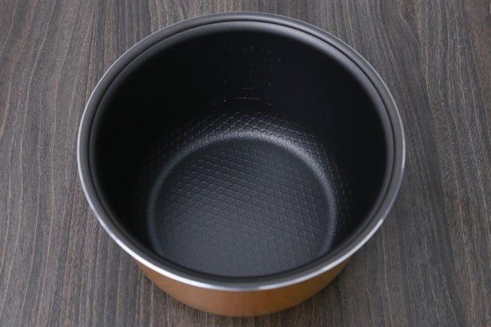 Nồi cơm nắp gài Kangaroo 1.2 lít KG822