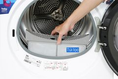 Máy sấy ngưng tụ Beko 9 kg B3T4319W
