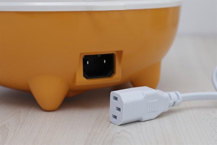 Nồi cơm nắp gài Midea 0.6 lít MR-CM06SD
