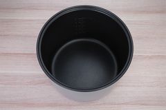 Nồi cơm nắp gài Electrolux 1.8 lít E4RC1-320P