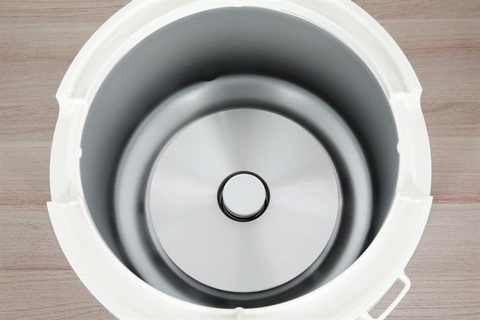 Nồi cơm nắp gài Electrolux 1.8 lít E4RC1-350B