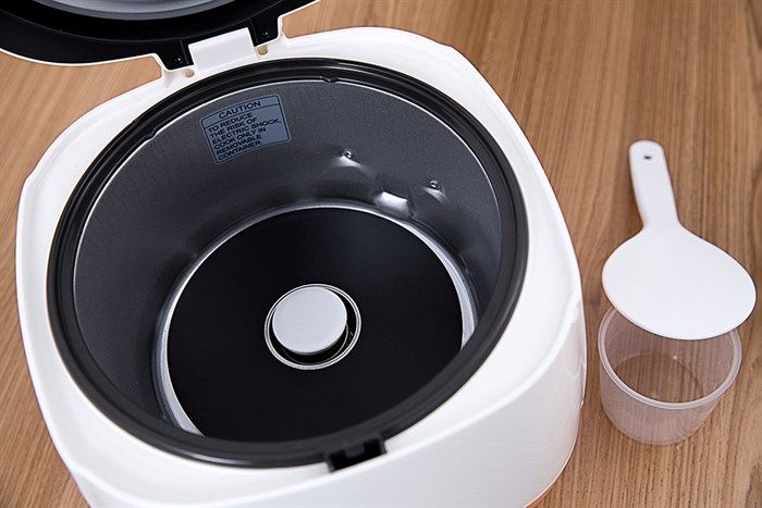 Nồi cơm nắp gài Cuckoo 0.5 lít CR-0331