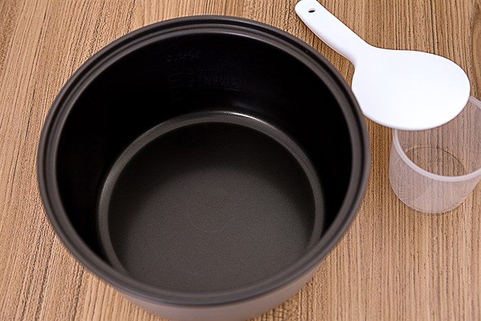 Nồi cơm nắp gài Cuckoo 0.5 lít CR-0331