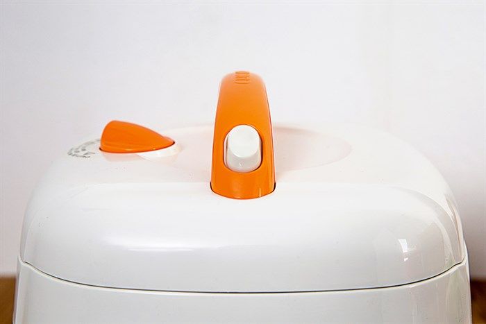 Nồi cơm nắp gài Cuckoo 0.5 lít CR-0331