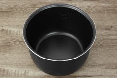 Nồi cơm nắp gài Hommy 1.8 lít JRC-180K