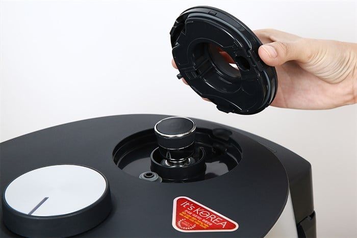 Nồi cơm áp suất cao tần Cuckoo 1.8 lít CRP-LHTR1009F/BKSIVNCV