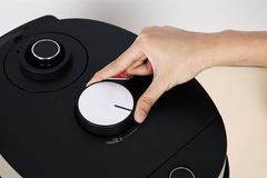 Nồi cơm áp suất cao tần Cuckoo 1.08 lít CRP-LHTR0609F/BKSIVNCV