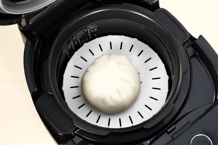 Nồi cơm áp suất cao tần Cuckoo 1.08 lít CRP-LHTR0609F/BKSIVNCV