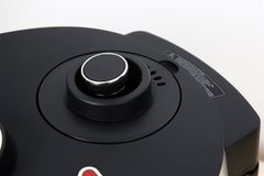 Nồi cơm áp suất cao tần Cuckoo 1.08 lít CRP-LHTR0609F/BKSIVNCV