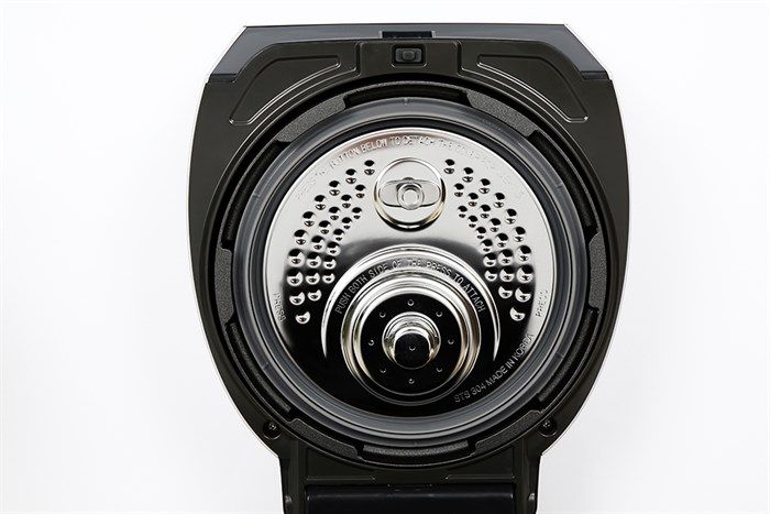 Nồi cơm áp suất cao tần Cuckoo 1.08 lít CRP-LHTR0609F/BKSIVNCV