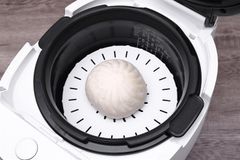 Nồi cơm áp suất cao tần Cuckoo 1.8 lít CRP-LHTR1009F/WHSIVNCV