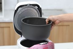 Nồi cơm điện tử Cuckoo 1 lít CR- 0631F