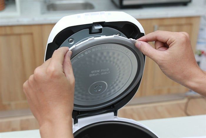 Nồi cơm điện tử Cuckoo 1 lít CR- 0631F