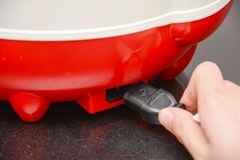 Nồi cơm nắp gài Happycook 1.8 lít HC-180A