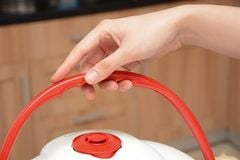 Nồi cơm nắp gài Happycook 1.8 lít HC-180A