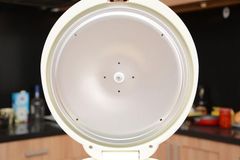 Nồi cơm nắp gài Happycook 1.8 lít HC-180A
