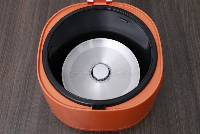 Nồi cơm nắp gài Kangaroo 1.2 lít KG826S