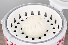 Nồi cơm nắp gài Comfee 1 lít CR-CM1020(D)