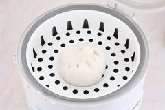 Nồi cơm nắp gài Comfee 1.5 lít CR-CM1520(D)