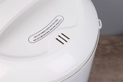 Nồi cơm nắp gài Comfee 1.8 lít CR-CM1820(C)
