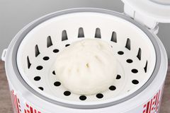 Nồi cơm nắp gài Comfee 1.8 lít CR-CM1820(D)