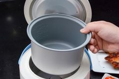 Nồi cơm nắp gài Happycook 0.6 lít HC-060