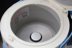 Nồi cơm nắp gài Happycook 0.6 lít HC-060