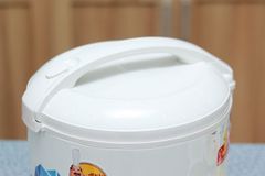 Nồi cơm nắp gài Sharp 1.8 lít KS-18TJV