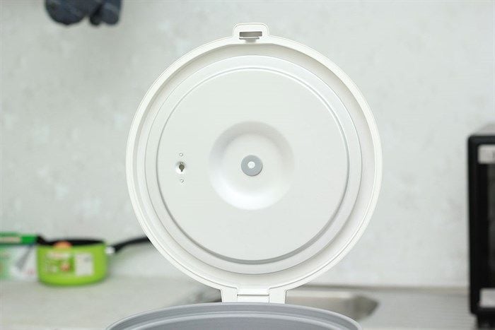 Nồi cơm nắp gài Sharp 1.8 lít KS-N182ETV