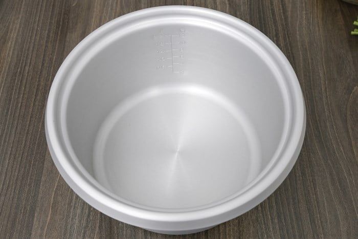 Nồi cơm nắp rời Sharp 2.2 lít KSH-D22V