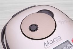 Nồi cơm điện tử Sunhouse Mama 1.5 lít SHD8915