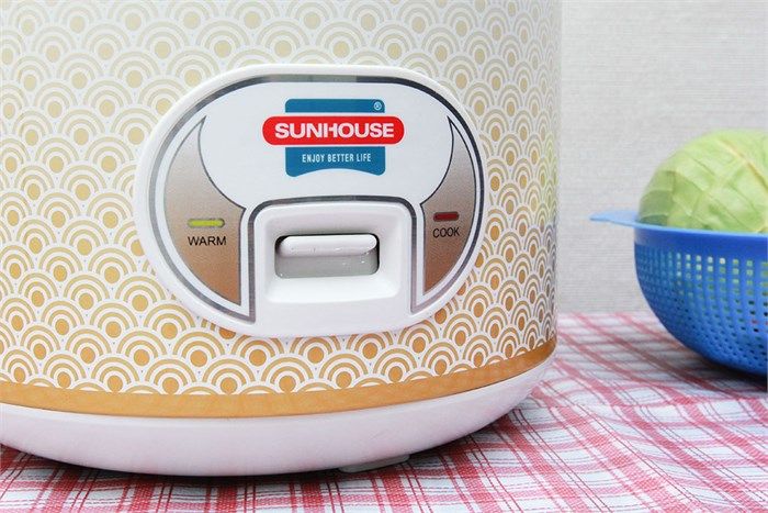 Nồi cơm nắp gài Sunhouse 2.8 lít SH 830