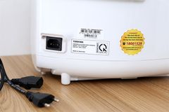 Nồi cơm điện tử Toshiba 1.8 lít RC-18NMFVN(WT)