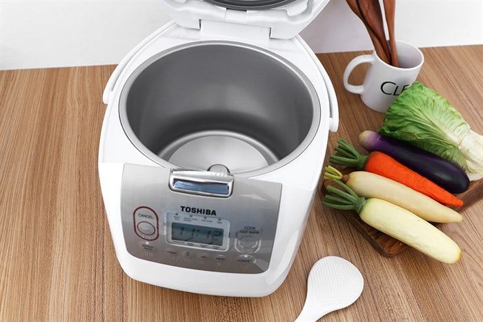 Nồi cơm điện tử Toshiba 1.8 lít RC-18NMFVN(WT)