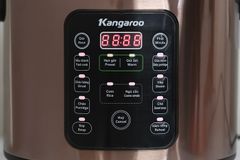 Nồi cơm điện tử Kangaroo 1.8 lít KG18DR6