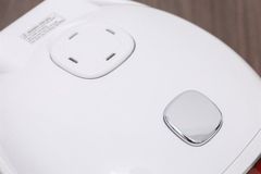 Nồi cơm điện tử Midea 0.6 lít MB-FS1617