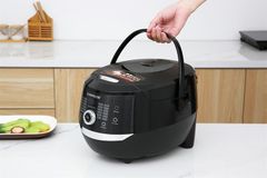 Nồi cơm điện tử Sunhouse 1.8 lít SHD8911
