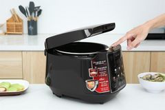 Nồi cơm điện tử Tefal 1.8 lít RK737868