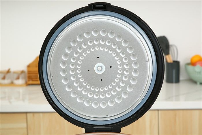 Nồi cơm nắp gài BlueStone 1.8 lít RCB-5519