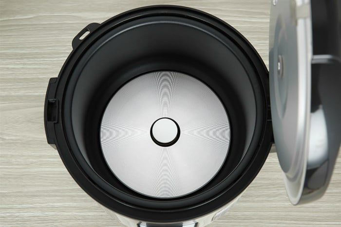 Nồi cơm nắp gài Crystal 2.2 lít NCG2201