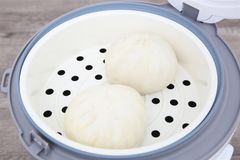 Nồi cơm nắp gài Happycook 1.8 lít HCJ-1822