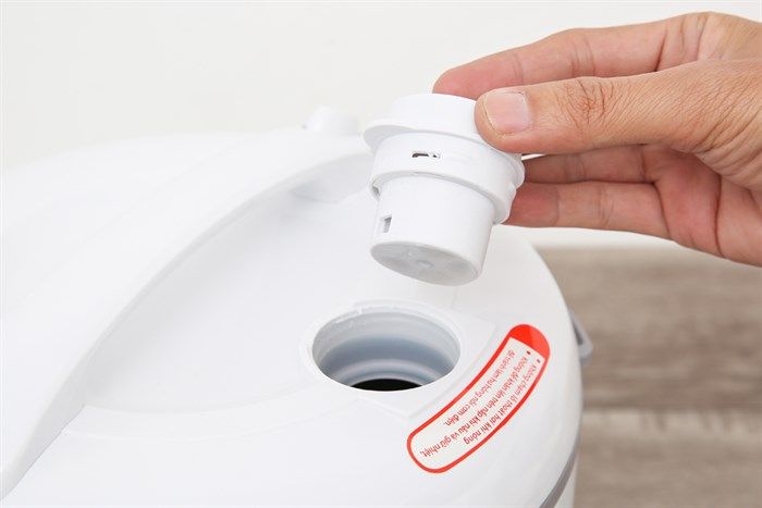 Nồi cơm nắp gài Happycook 1.8 lít HCJ-1822