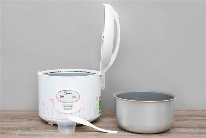 Nồi cơm nắp gài Midea 1.5 lít MR-CM1533