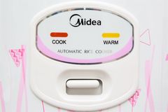 Nồi cơm nắp gài Midea 1.5 lít MR-CM1533