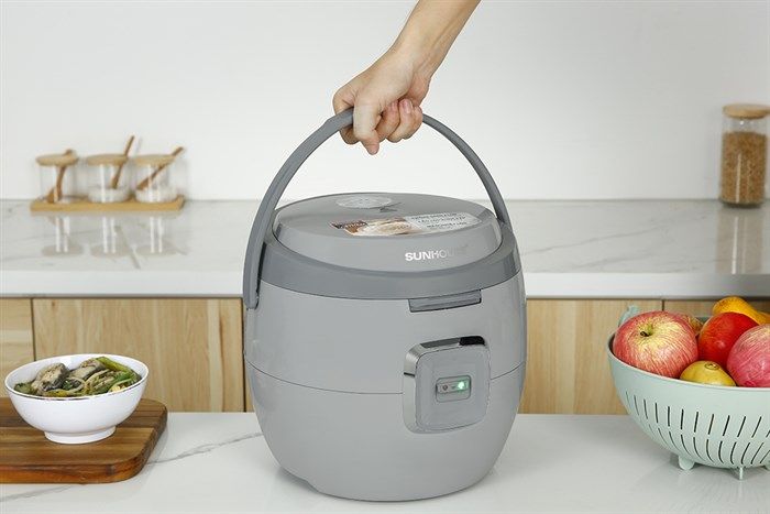 Nồi cơm nắp gài Sunhouse 1.8 lít SHD8663G
