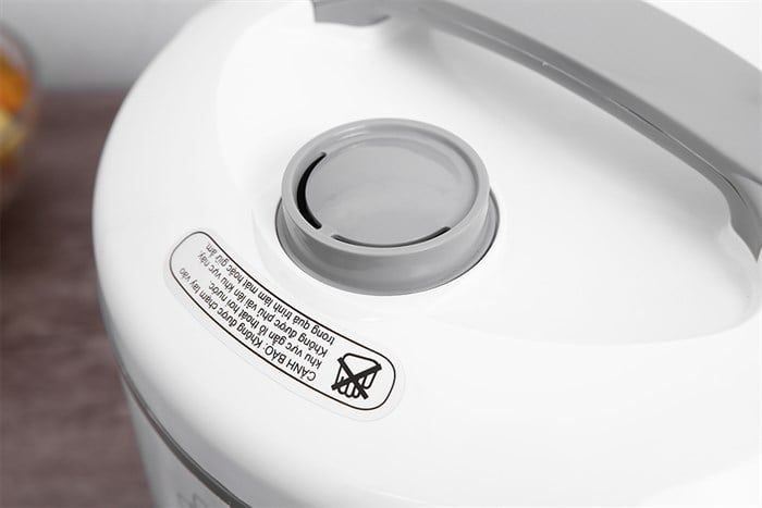 Nồi cơm nắp gài Sunhouse 1.8 lít SHD8603