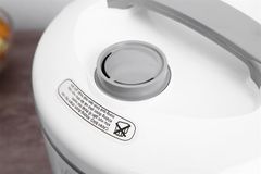 Nồi cơm nắp gài Sunhouse 1.8 lít SHD8603