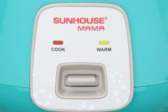 Nồi cơm nắp gài Sunhouse Mama 1.8 lít SHD8652G